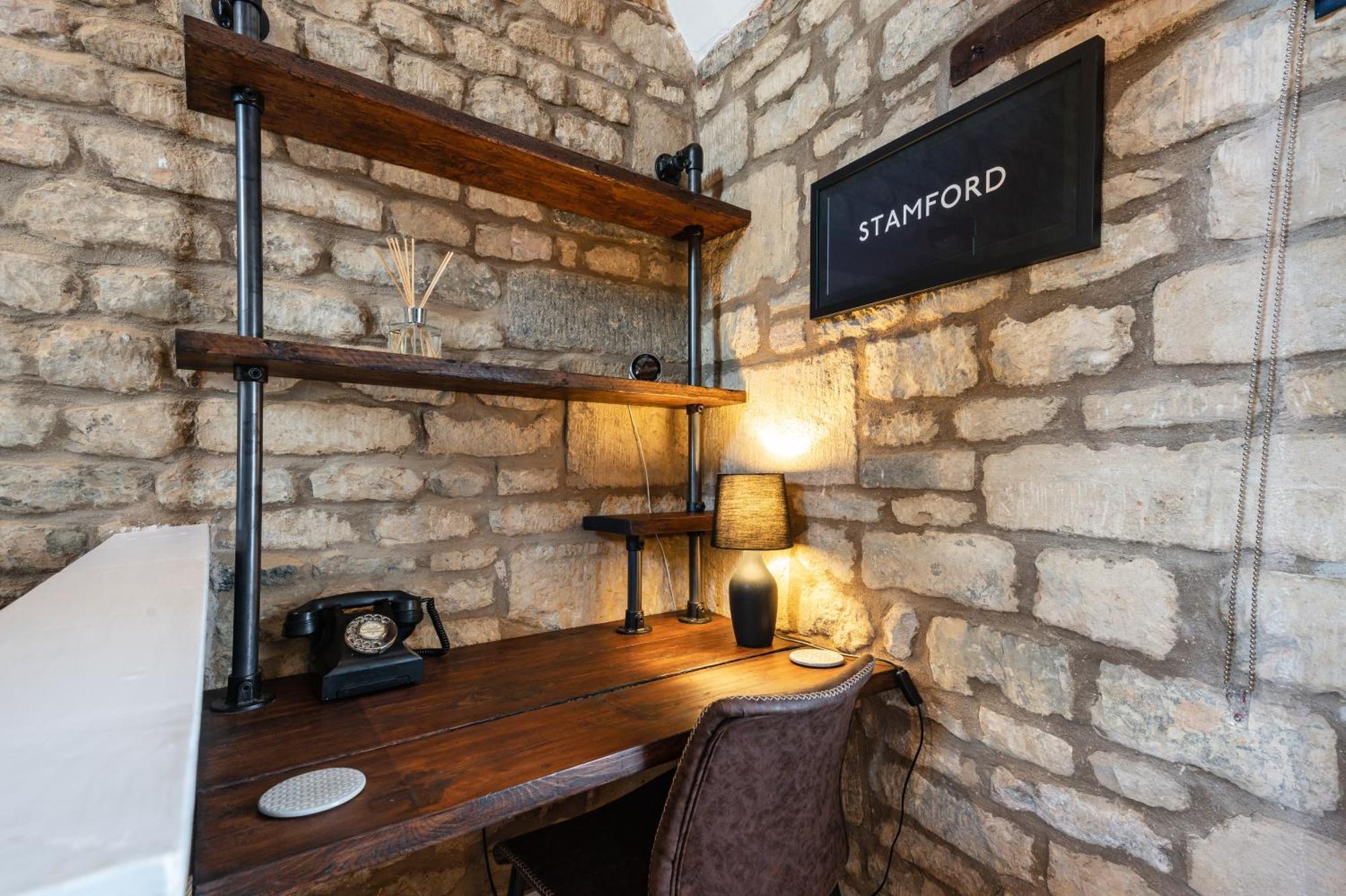 Luxury Town Centre Loft Apartment In Converted Granary Stamford Exterior foto